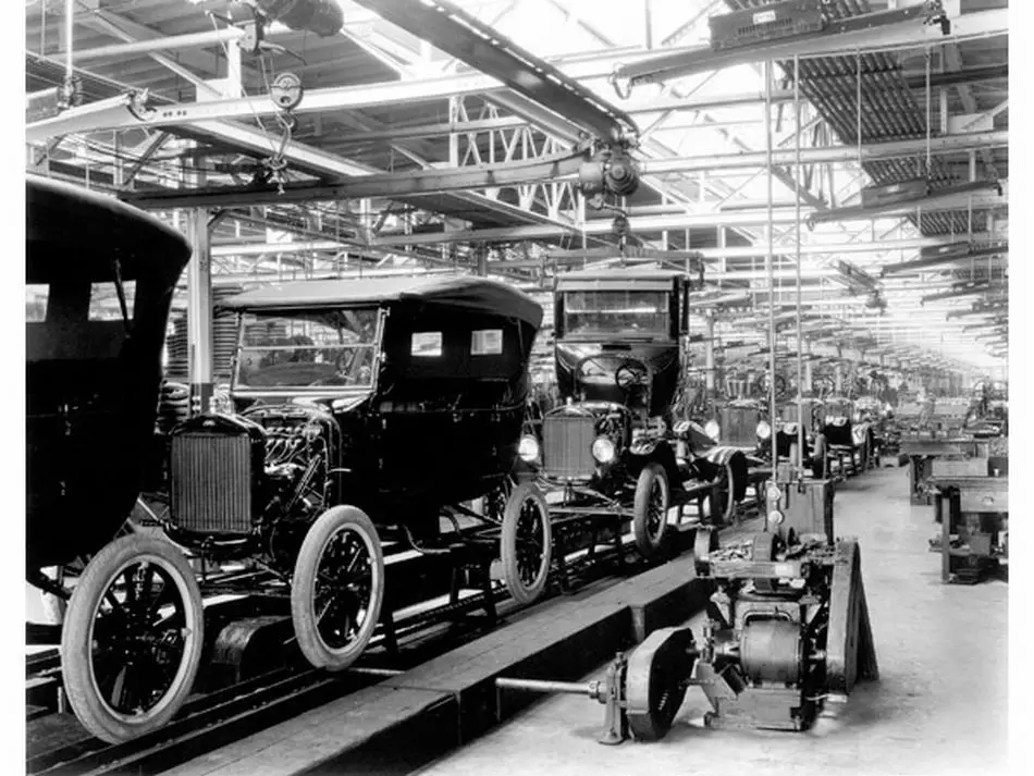 Az első mozgó szerelősor Ford 1913