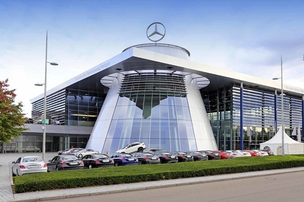 Mercedes-Benz iroda Stuttgartban