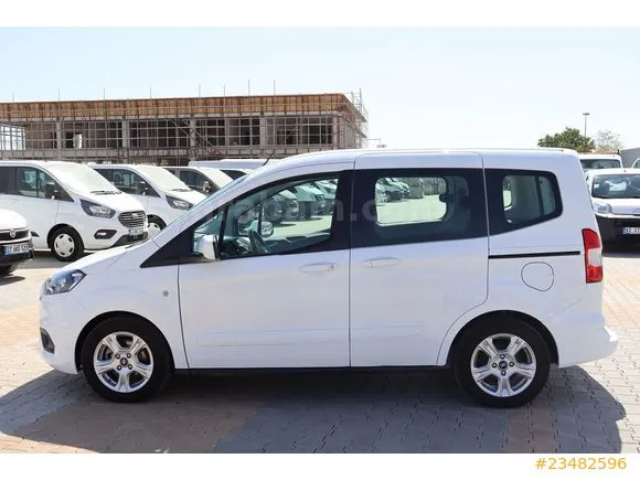 Ford Tourneo Courier 1.5 TDCi Delux Image 2